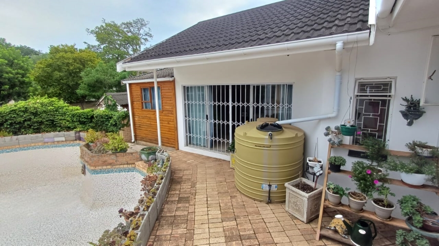 5 Bedroom Property for Sale in Vanes Estate Eastern Cape